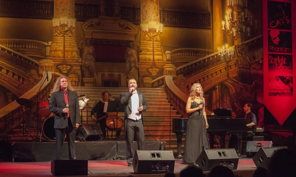 Live Theater Photography in Sedona